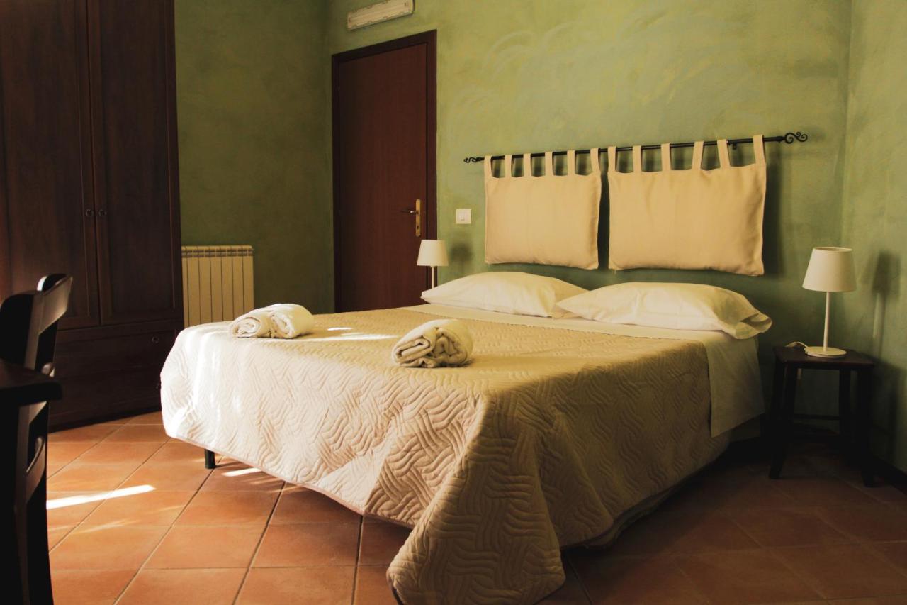 Il Casale Di Gardenia Bed & Breakfast Cesano Exterior photo